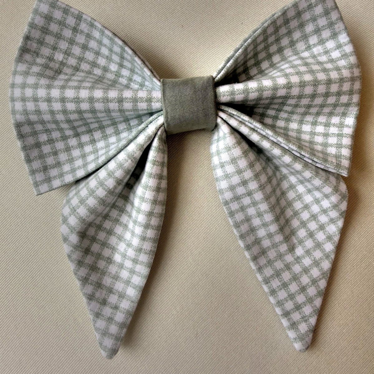 Collar Bow