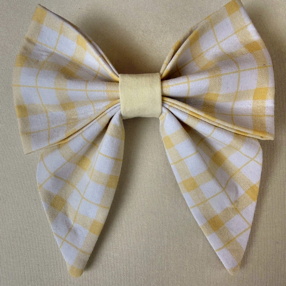 Collar Bow