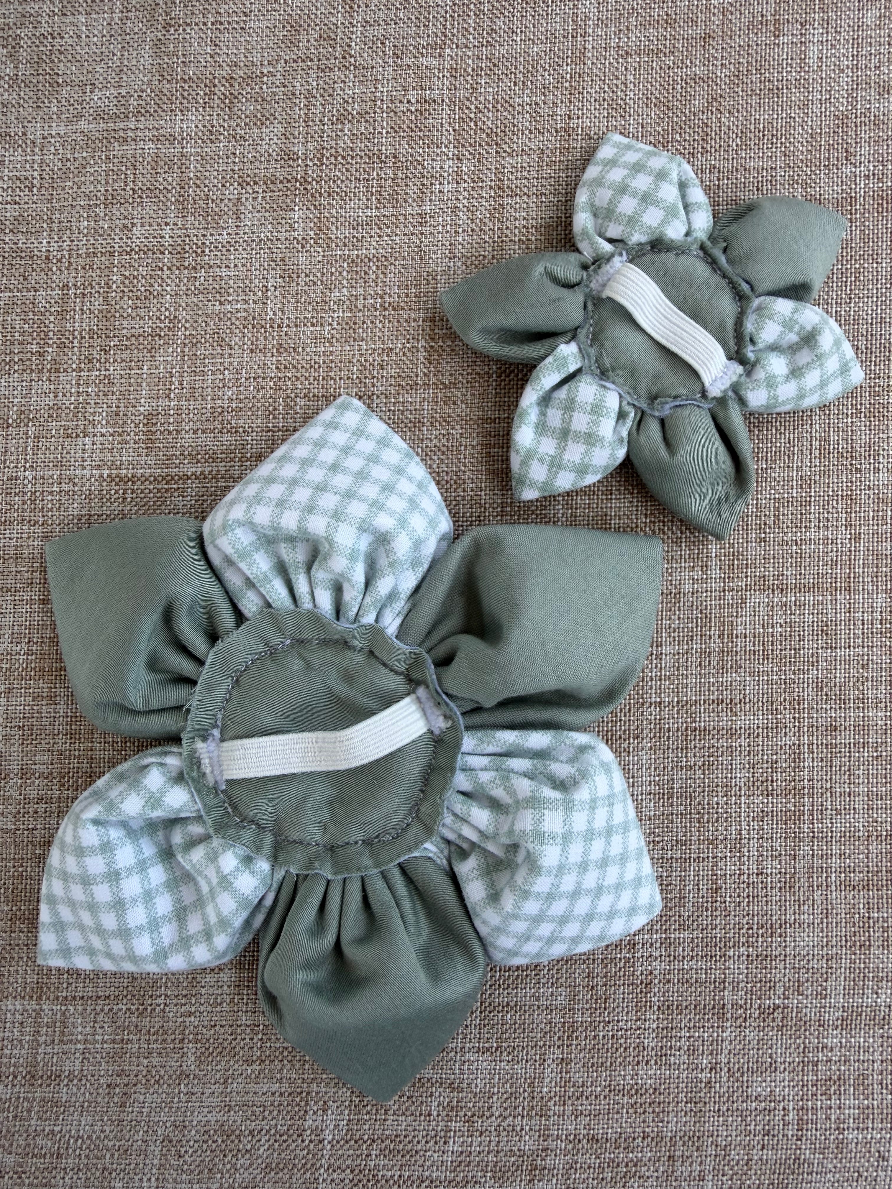 Green Gingham Dog Bloom